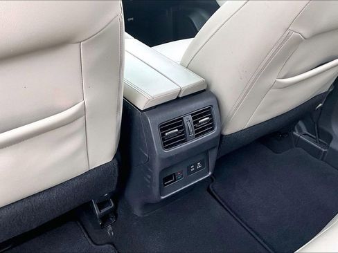 Used 2021 Nissan Rogue SL w/ Premium Package image 10