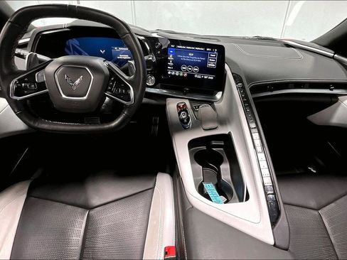 Used 2021 Chevrolet Corvette Stingray Preferred Cpe w/ Z51 Performance Package image 18