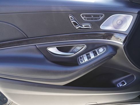 Used 2019 Mercedes-Benz S 450 Sedan w/ Premium Package image 25