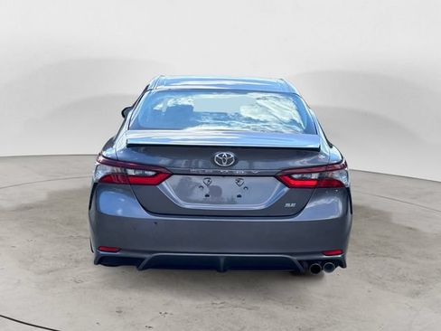 Used 2024 Toyota Camry SE FWD image 4