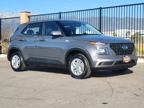 New 2026 Hyundai Venue SE image 25