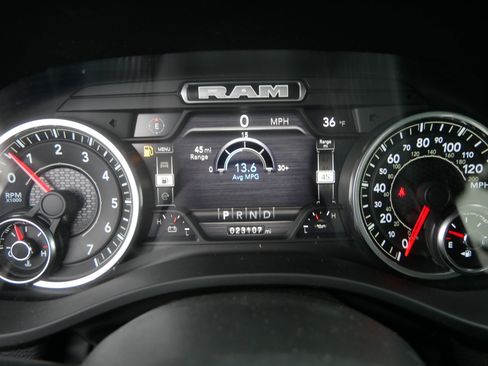 Certified 2022 RAM 1500 Laramie image 38