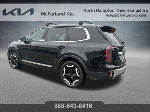 Used 2023 Kia Telluride EX w/ EX Captain's Chair Package image 4