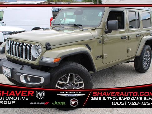 Used 2026 Jeep Wrangler Unlimited Sahara AWD/4WD image 1