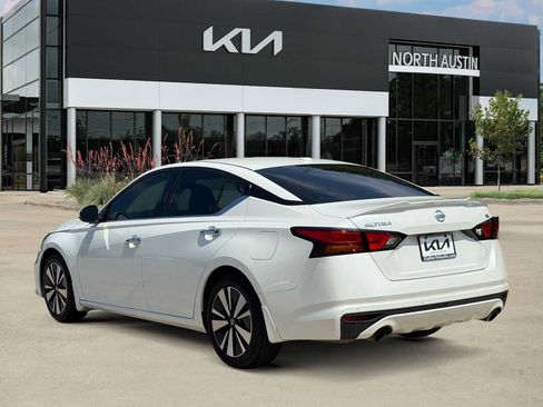 Used 2019 Nissan Altima 2.5 SL FWD image 5
