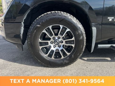 Used 2021 Nissan Titan SV w/ SV Convenience Package AWD/4WD image 23