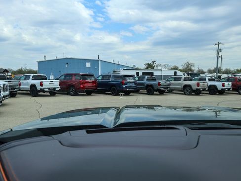 New 2026 GMC Sierra 2500 AT4 image 22