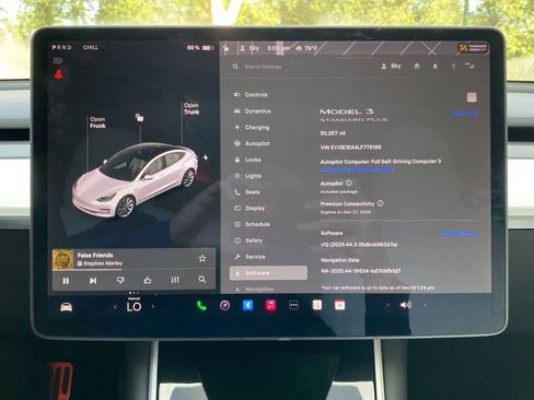 Used 2020 Tesla Model 3 Standard Range Plus image 13