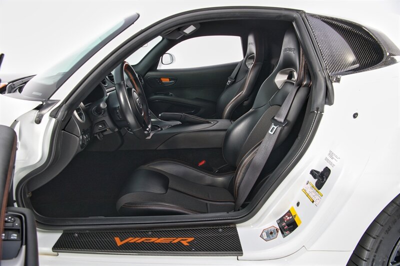 Used 2014 SRT Viper SRT-10 RWD image 19