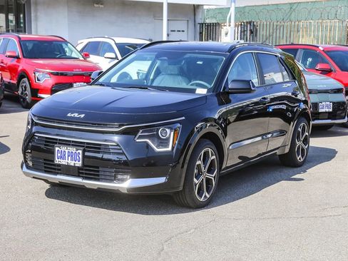 Certified 2025 Kia Niro EX Touring FWD image 4