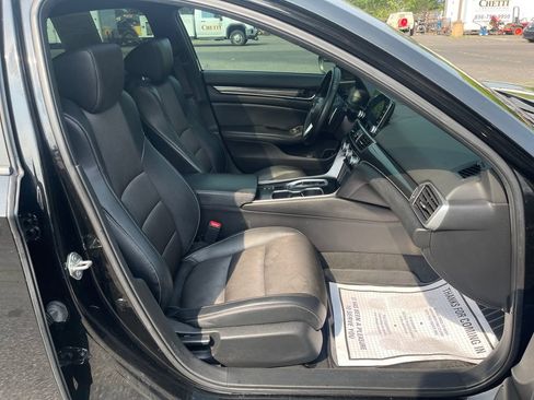 Used 2018 Honda Accord Sport image 19