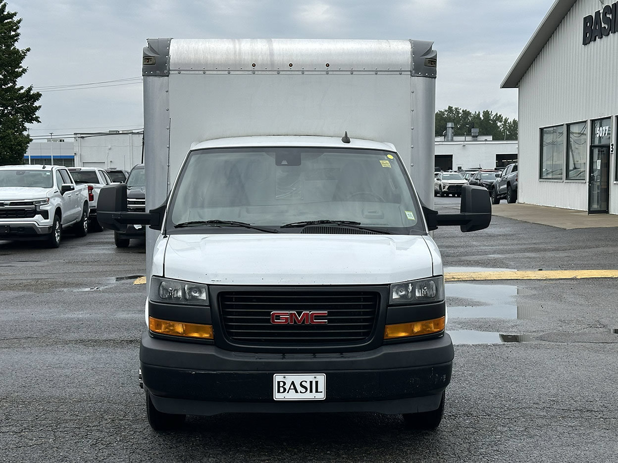 Used 2021 GMC Savana 3500 Extended w/ Power Convenience Package RWD image 5