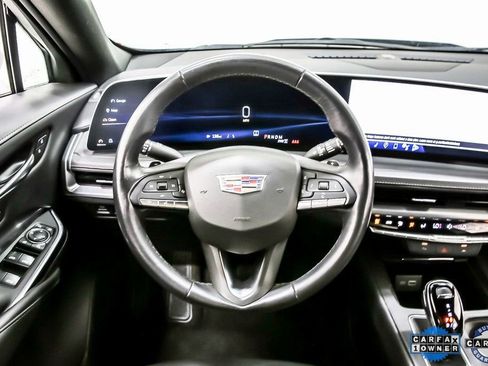 Used 2024 Cadillac XT4 Premium Luxury image 19