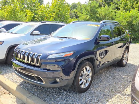 Used 2016 Jeep Cherokee Limited AWD/4WD image 4