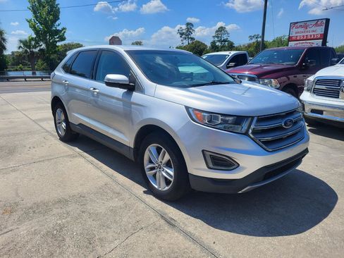 Used 2017 Ford Edge SEL AWD/4WD image 4