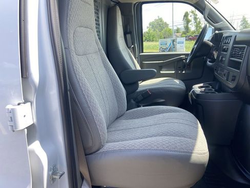 New 2025 Chevrolet Express 3500 w/ Driver Convenience Package RWD image 25