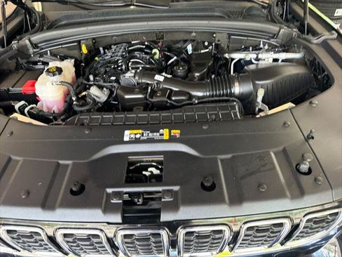 Certified 2023 Jeep Grand Cherokee L Limited w/ Trailer Tow Group (B) AWD/4WD image 33