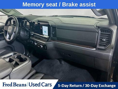 Used 2025 GMC Sierra 1500 SLT AWD/4WD image 13