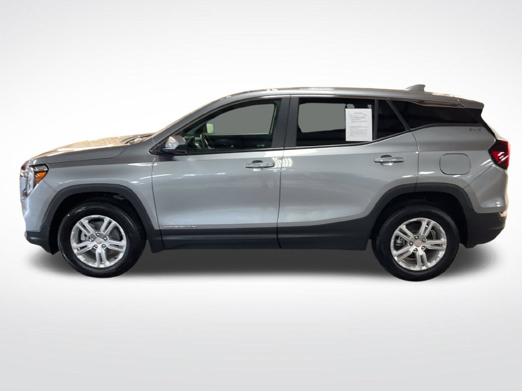 Used 2024 GMC Terrain SLE AWD/4WD image 2