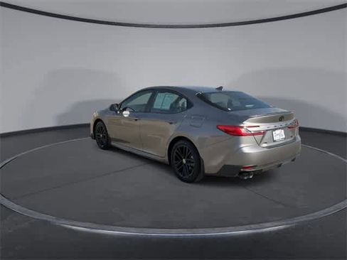 Certified 2025 Toyota Camry SE image 6