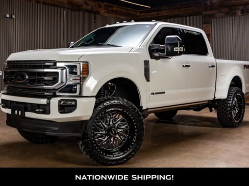 Used 2022 Ford F250 Platinum w/ FX4 Off-Road Package image 4