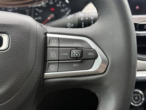 Used 2024 Jeep Compass Limited AWD/4WD image 16