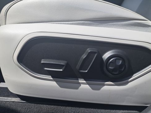 Used 2022 Jeep Grand Cherokee L Overland image 14