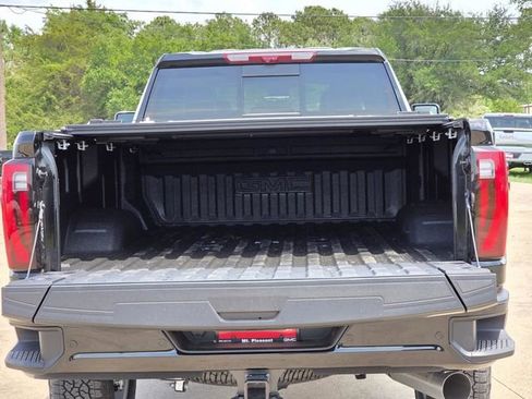 New 2026 GMC Sierra 3500 Denali Ultimate AWD/4WD image 11