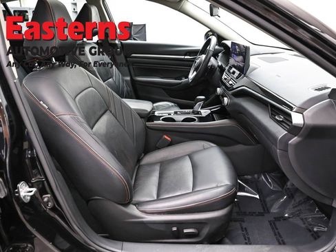 Used 2023 Nissan Altima 2.5 SR w/ SR Premium Package AWD/4WD image 24