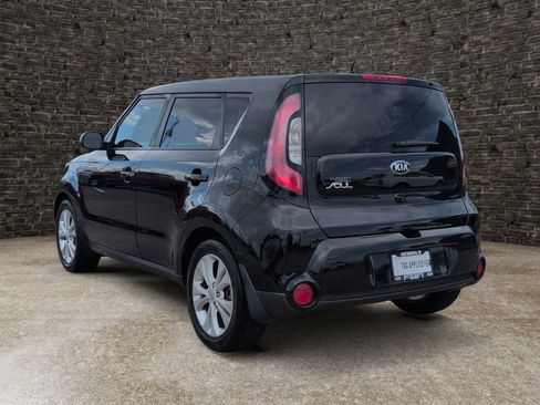 Used 2016 Kia Soul + FWD image 5