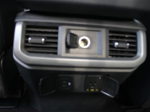 Used 2021 Ford F150 Lariat w/ Tow Technology Package image 17