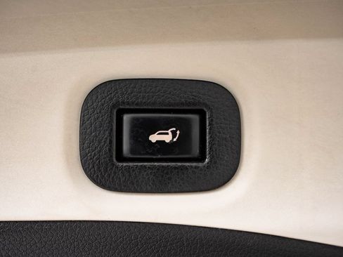 Used 2015 Nissan Rogue SL AWD/4WD image 21