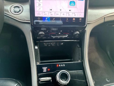 Used 2022 Jeep Grand Cherokee L Limited image 28