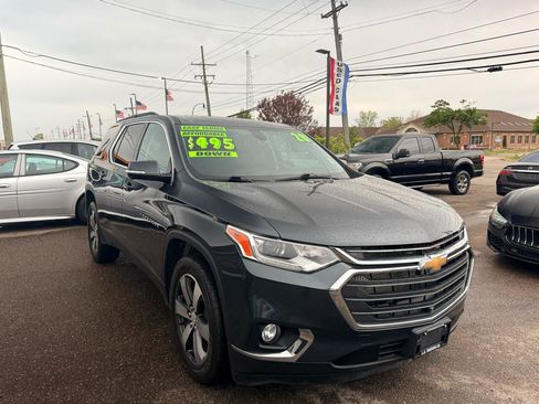 Used 2020 Chevrolet Traverse LT w/ LT Premium Package AWD/4WD image 9