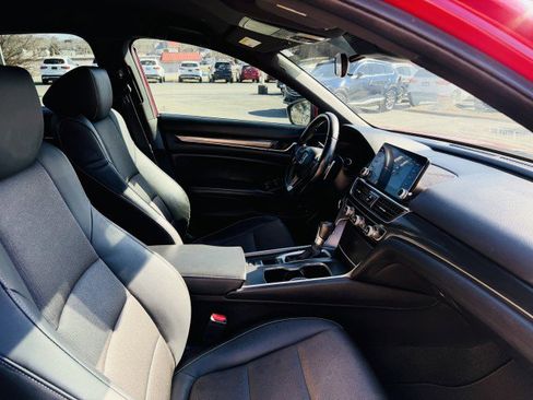 Used 2018 Honda Accord Sport image 18