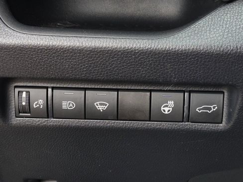 Used 2019 Toyota RAV4 XLE image 23