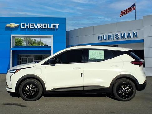New 2027 Chevrolet Bolt RS FWD image 4