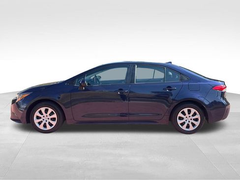 Used 2022 Toyota Corolla LE FWD image 6