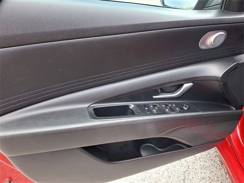 Used 2023 Hyundai Elantra SEL w/ Cargo Package image 12