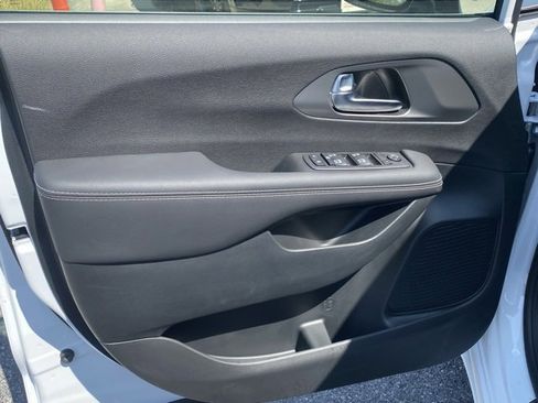 New 2026 Chrysler Voyager LX image 12