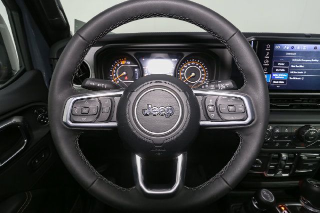 Used 2026 Jeep Wrangler Unlimited Sahara AWD/4WD image 29