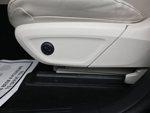 Used 2021 Mercedes-Benz GLS 450 4MATIC image 17