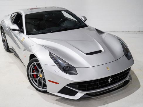 Used 2015 Ferrari F12 Berlinetta image 25