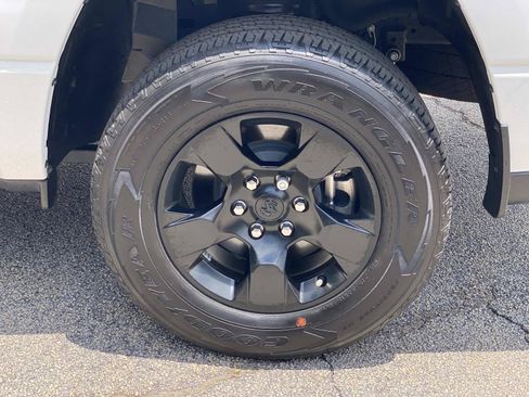 Used 2025 RAM 1500 Tradesman w/ Night Edition RWD image 15