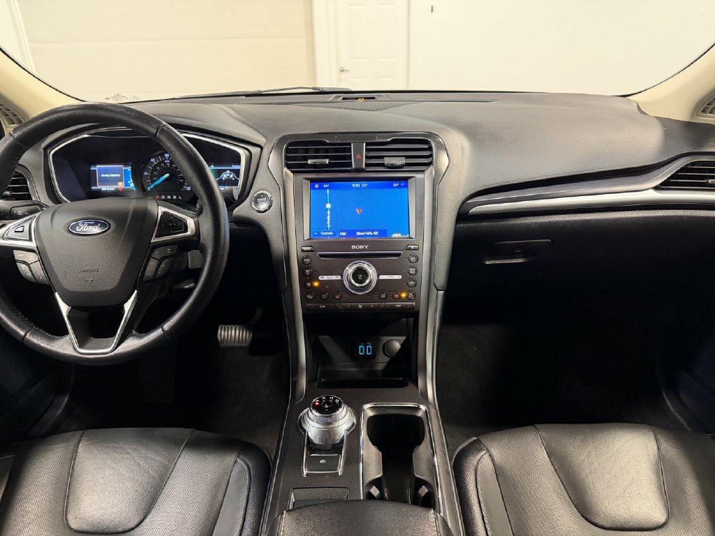 Used 2020 Ford Fusion Energi Titanium FWD image 18