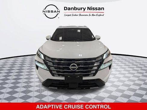 Certified 2024 Nissan Rogue Platinum w/ Platinum Premium Package AWD/4WD image 10
