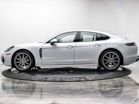 Used 2023 Porsche Panamera 4 Platinum Edition AWD/4WD image 7