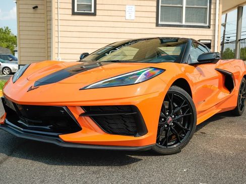 Used 2024 Chevrolet Corvette Stingray Preferred Conv w/ Z51 Performance Package RWD image 18