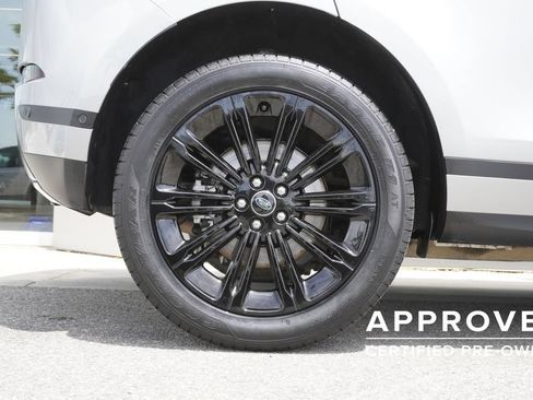 Used 2025 Land Rover Range Rover Evoque S AWD/4WD image 32