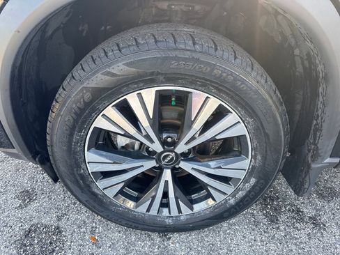 Certified 2022 Nissan Rogue SV image 10